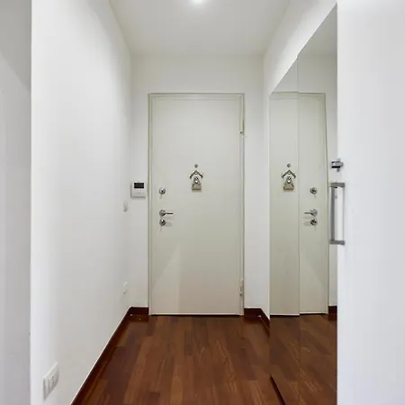 Apartment Cadorna Cityview Flat - Strategic Position In The Middle Of The Square